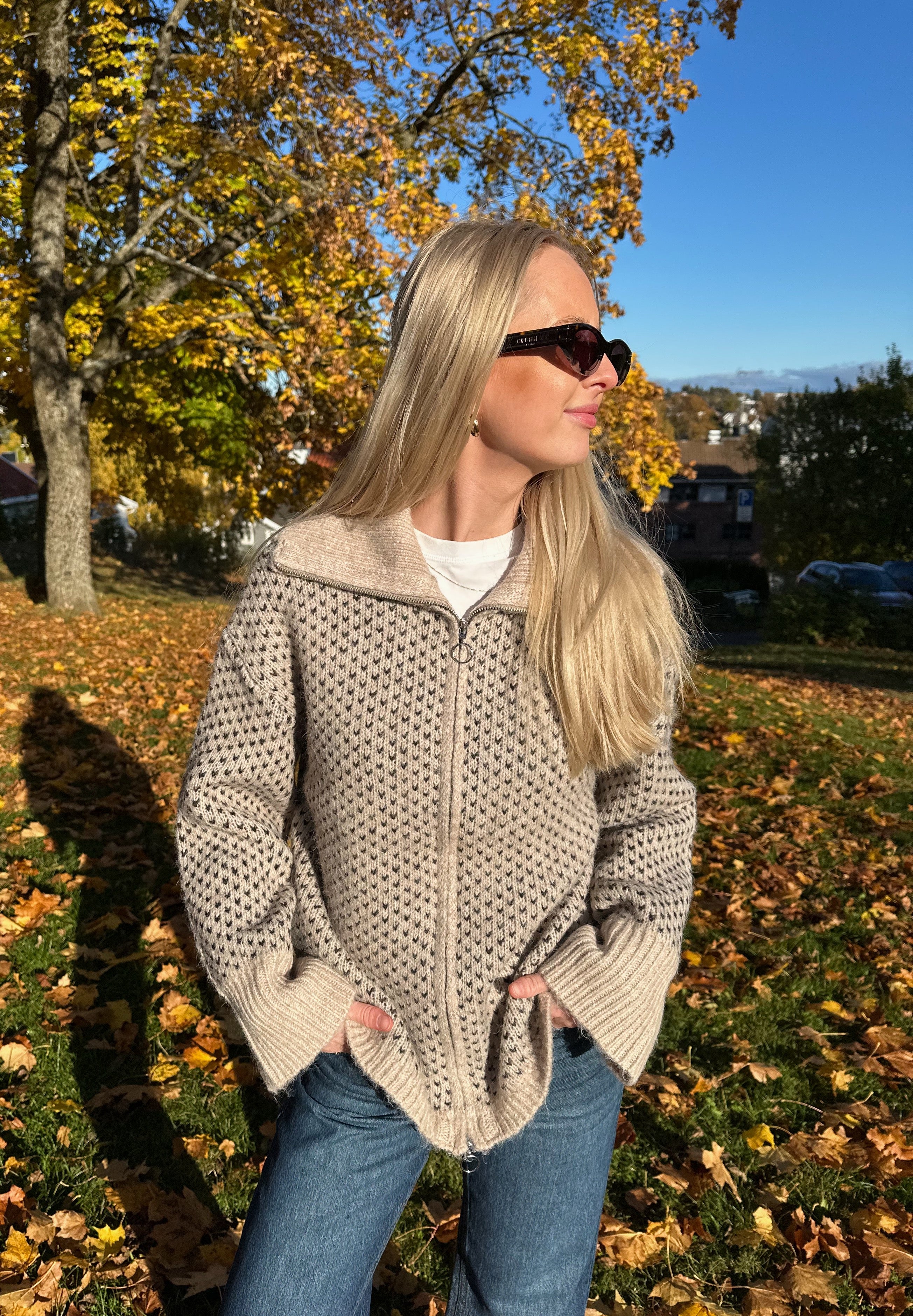 PCMORDIC Knit Cardigan - White Pepper